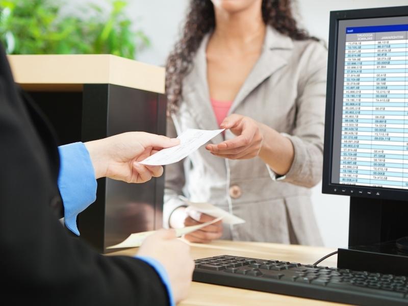 Cara Menabung Uang di Bank Supaya Keuangan Lebih Stabil